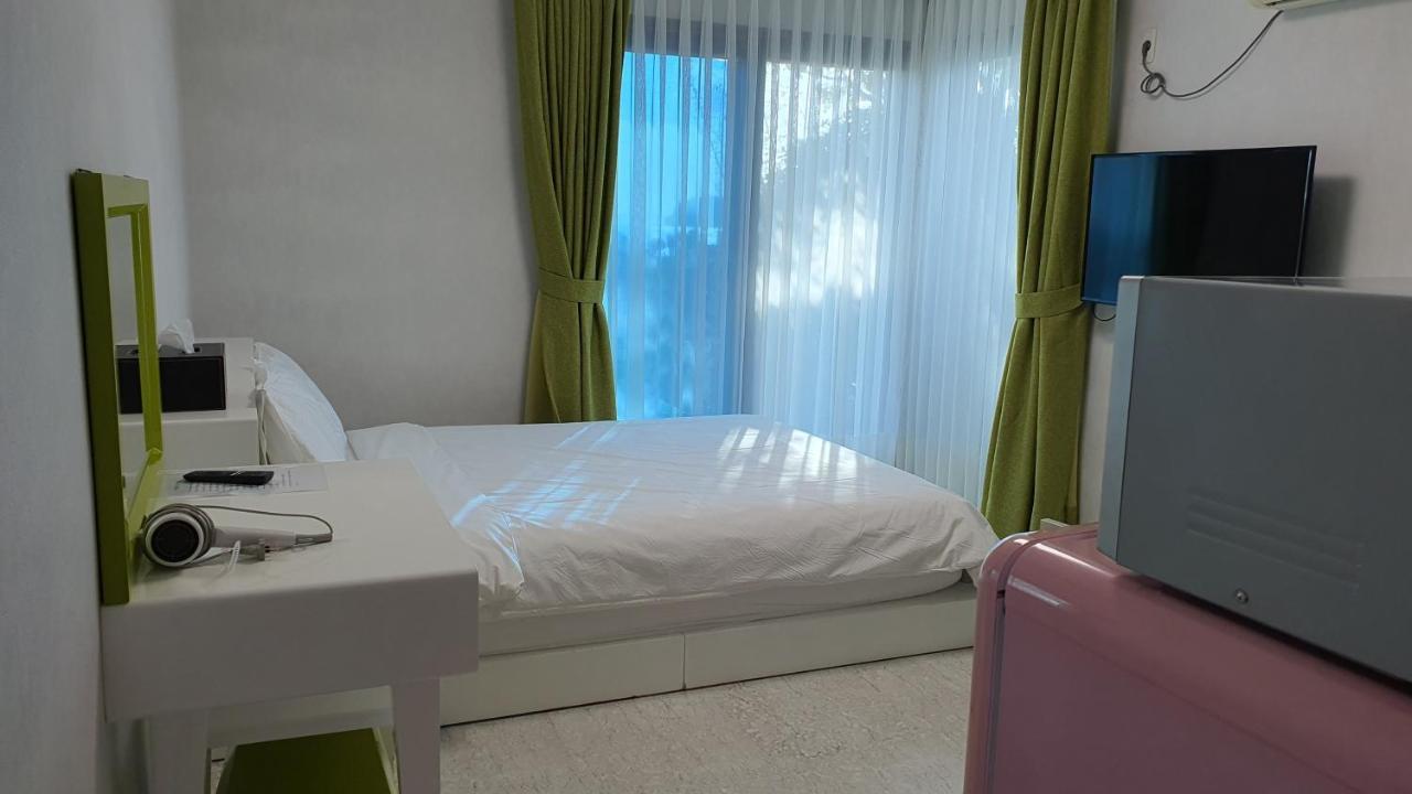 Beewool Chaewool Pension Seogwipo Exterior foto